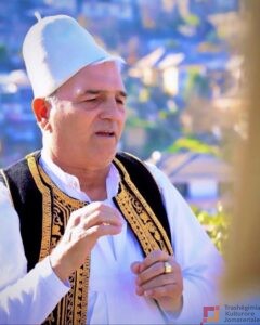 Roland Çenko, interpretues i Monofonisë Gjiokastrite. Foto CHwB.