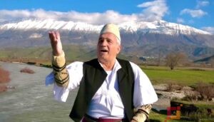 Roland Çenko, interpretues i Monofonisë Gjiokastrite. Foto CHwB