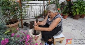 Riti i kafesë së gurit. Foto Biant Cami.