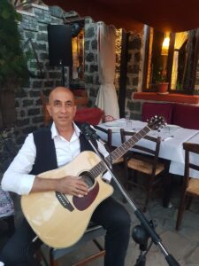 Serenata korçare. Foto Adrian Jorgji, 2021.