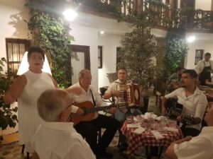 Serenata korçare. Foto Adrian Jorgji, 2021.